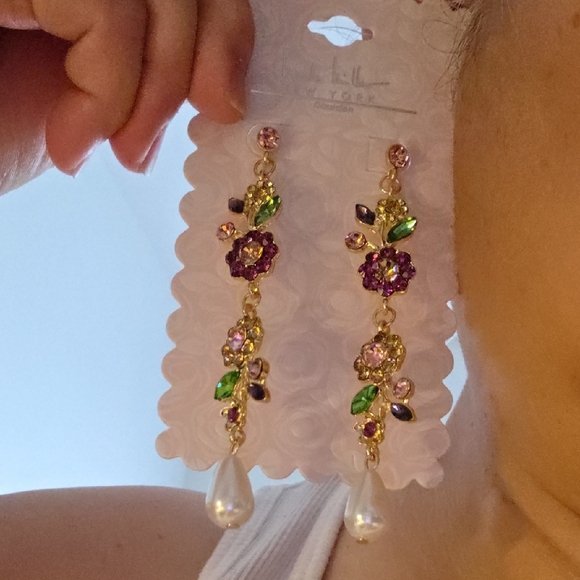 Nicole Miller Gold and Purple Cluster Earrings with Floral Design - Picture 4 of 4